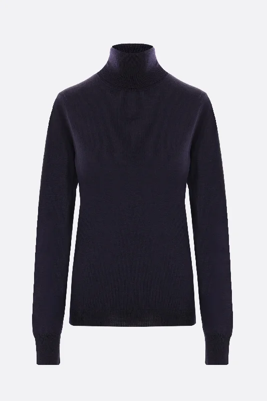 Luxe Style Discounts wool turtleneck