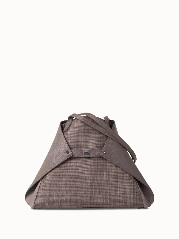 Ai Medium Shoulder Tote Stylish And Functional Bags Now At Reduced Rates