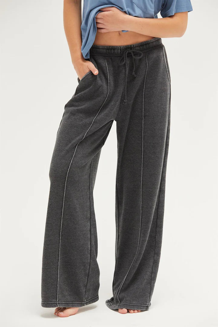 Saturday Afternoon Relaxed Sweatpants - Black