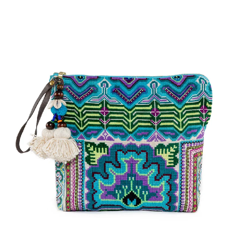 Eliz Zip Clutch Blue Everyday Elegance At Special Prices