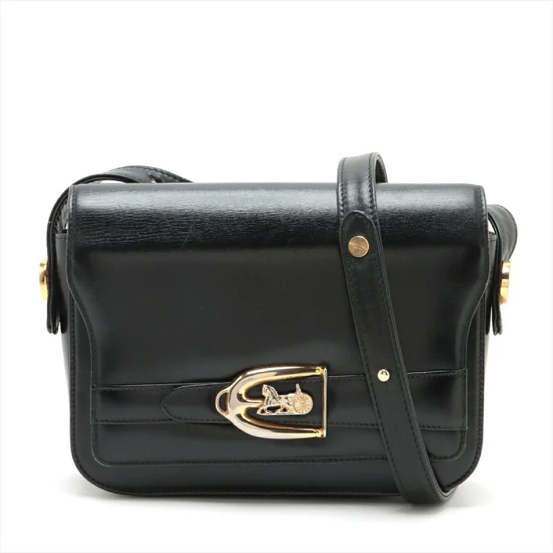 Céline Carriage Leather Shoulder Bag (Pre-Owned) Trendy Purses At Exclusive Promotional Rates Céline Carriage Leather Shoulder Bag (Pre-Owned) Trendy Purses At Exclusive Promotional Rates