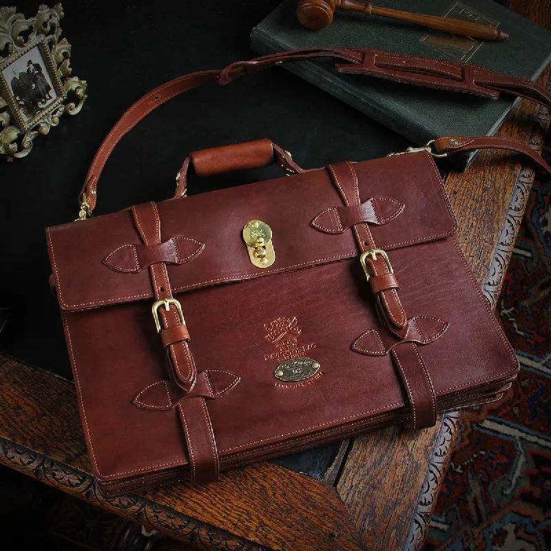 World-War II Inspired Leather Navigator Briefcase Limited-Time Sale On Trendy Handbags – Don't Miss Out World-War II Inspired Leather Navigator Briefcase Limited-Time Sale On Trendy Handbags – Don't Miss Out