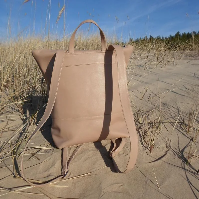Women's Leather backpack | zipper lined backpack Timeless Handbags At Reduced Prices Women's Leather backpack | zipper lined backpack Timeless Handbags At Reduced Prices