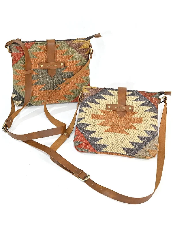 Vintage-Modern Style Offers COMFREY - KILIM & LEATHER BAG Premium Bags, Special Prices Vintage-Modern Style Offers COMFREY - KILIM & LEATHER BAG Premium Bags, Special Prices