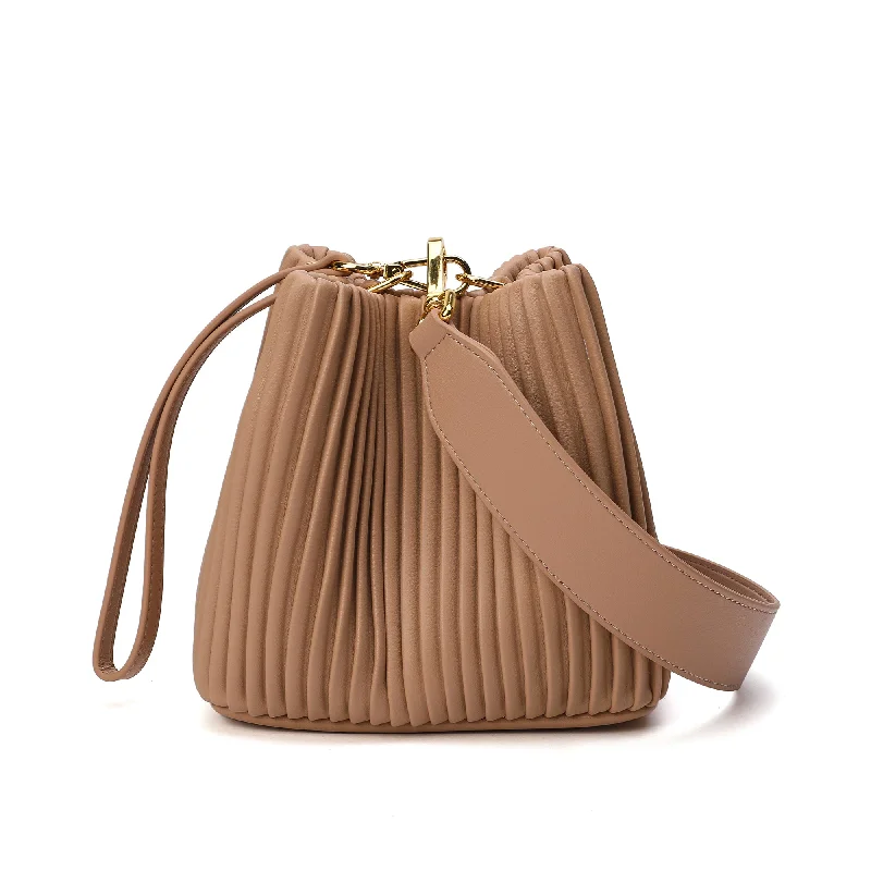 Fashionable Comfort Promotions Tiffany & Fred Pleated Leather Shoulder Bag Stylish Handbags With Exclusive Online Discounts Fashionable Comfort Promotions Tiffany & Fred Pleated Leather Shoulder Bag Stylish Handbags With Exclusive Online Discounts