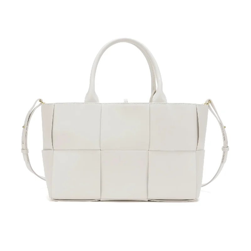Vibrant Style Promotions Tiffany & Fred Woven Smooth Leather Tote Bag Chic Shoulder Bags At Promotional Rates Vibrant Style Promotions Tiffany & Fred Woven Smooth Leather Tote Bag Chic Shoulder Bags At Promotional Rates