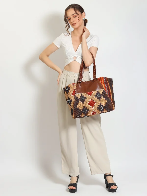 Stylish Bags For Fashion Bloggers With Promotions ZEMIN - PRINTED KILIM & LEATHER HAND BAG Limited-Stock Handbag Sale For A Stylish Look Stylish Bags For Fashion Bloggers With Promotions ZEMIN - PRINTED KILIM & LEATHER HAND BAG Limited-Stock Handbag Sale For A Stylish Look